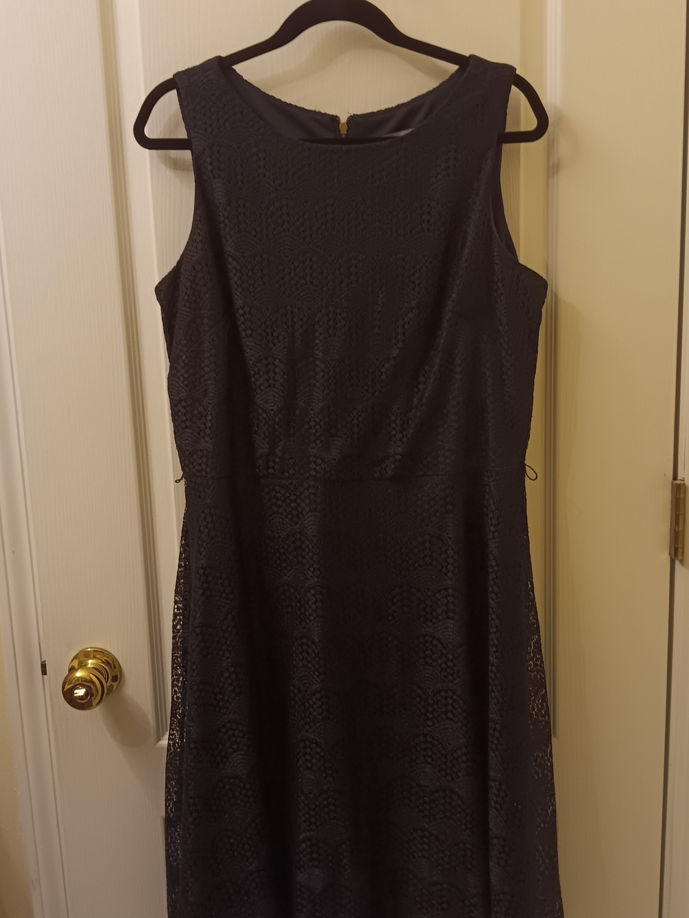 Danny & Nicole Black Sleeveless Lace Midi Dress